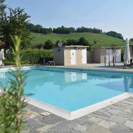 Aura Loving Home Con 4 Posti Letto, Cucina Completa, Terrazzo Ed Un Grande Parco Verde Serravalle d'Asti Exterior photo