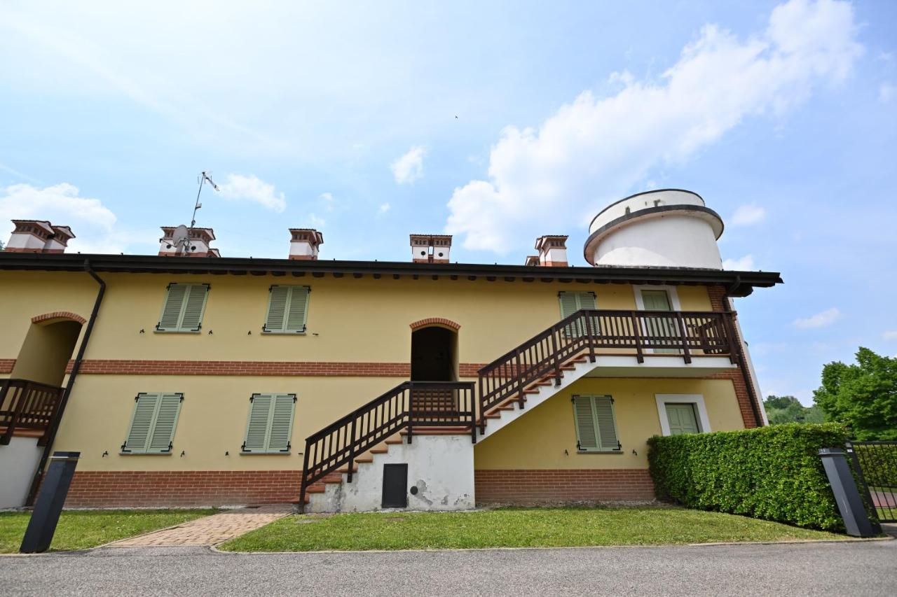 Aura Loving Home Con 4 Posti Letto, Cucina Completa, Terrazzo Ed Un Grande Parco Verde Serravalle d'Asti Exterior photo