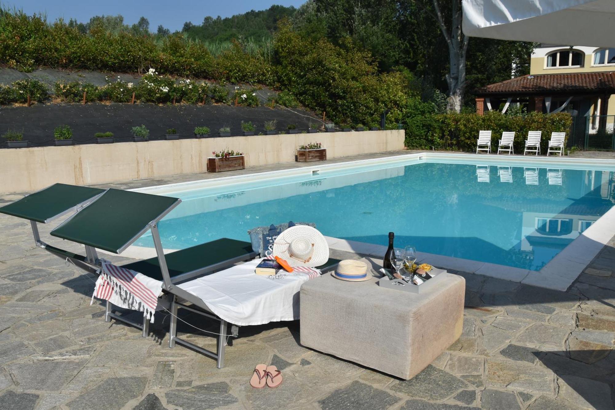 Aura Loving Home Con 4 Posti Letto, Cucina Completa, Terrazzo Ed Un Grande Parco Verde Serravalle d'Asti Exterior photo